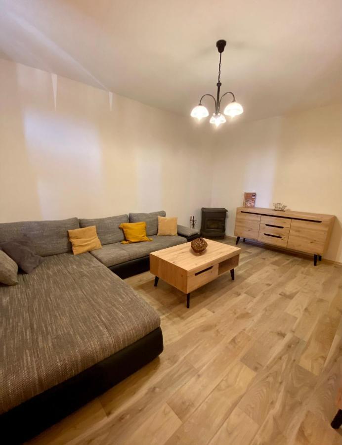 Apartment With Balcony And Free Parking Zara Esterno foto