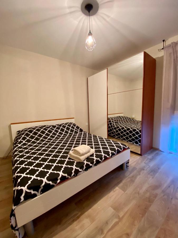 Apartment With Balcony And Free Parking Zara Esterno foto
